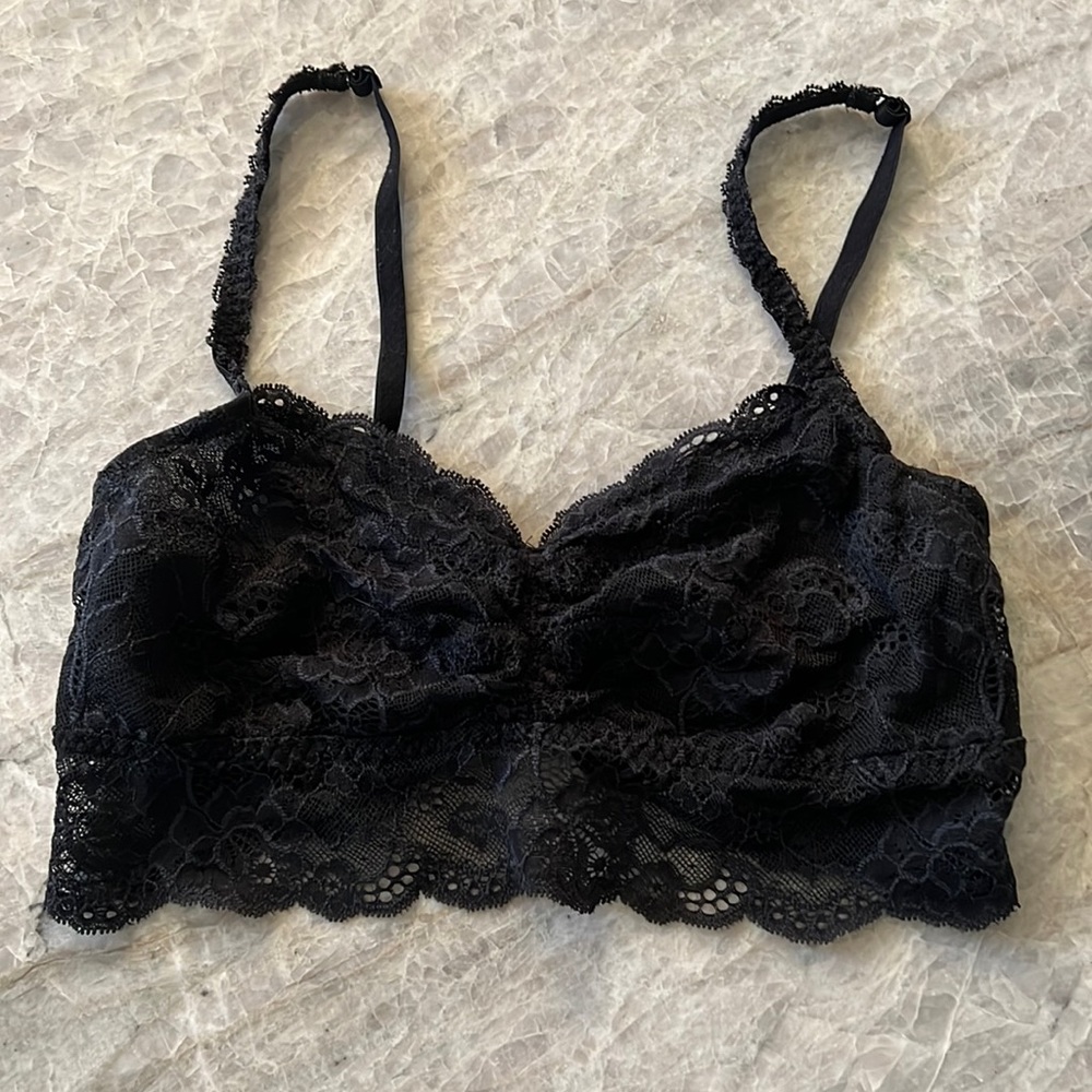 Victoria’s Secret Black Bralette, pit to pit 13 inches